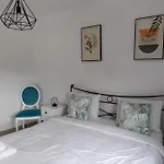 Casa Do Balcao * メーダ